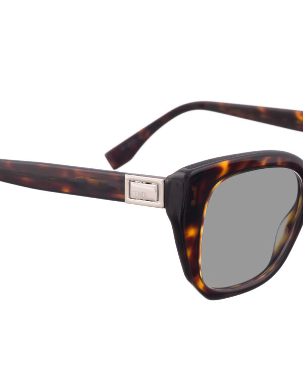 Fendi 00s Oversized Havana Classic Sunglasses with Black Lenses - Image 3