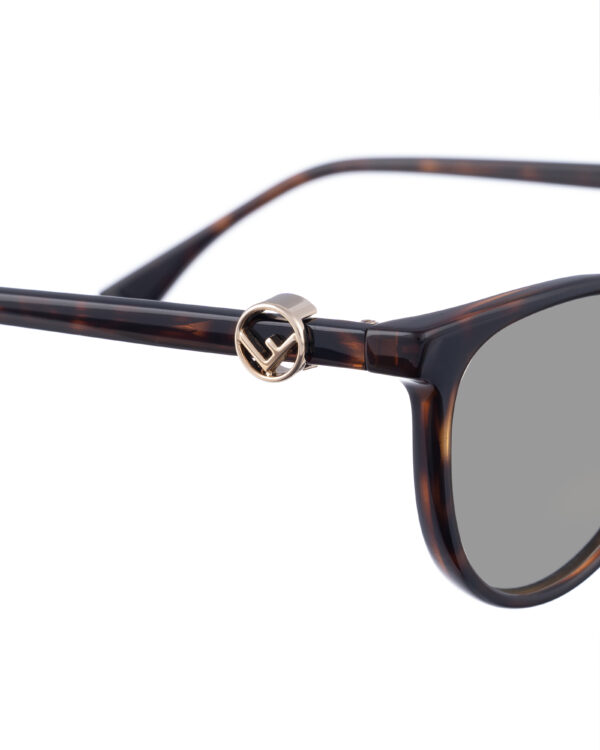Fendi 00s Oversized Brown Cheetah Classic Sunglasses with Black Lenses - Image 3