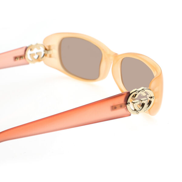 Gucci '00s Peach & Red Signature Rectangular Frame Sunglasses with Brown Lenses - Image 3