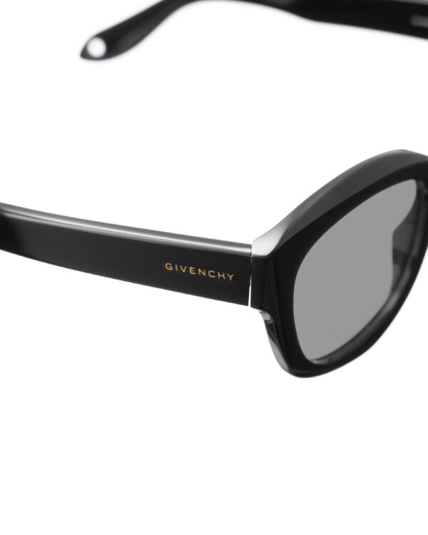 Givenchy 00s Bold Nerdy Black Sunglasses with Black Lenses - Image 3